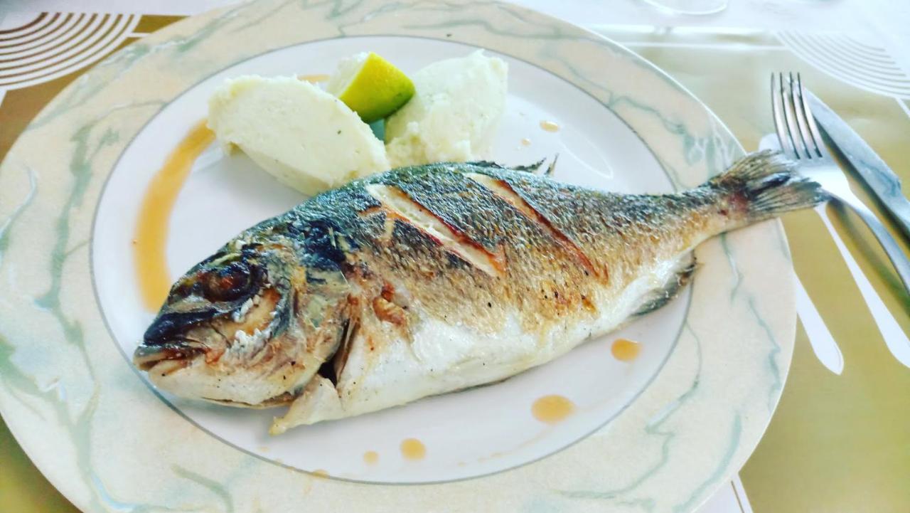 Hotel Raya Tichy Εξωτερικό φωτογραφία